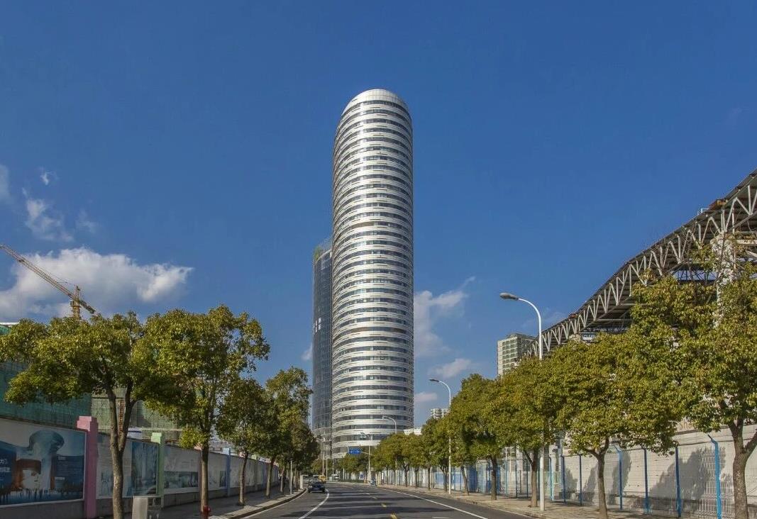 丰盛创建大厦外立面实拍